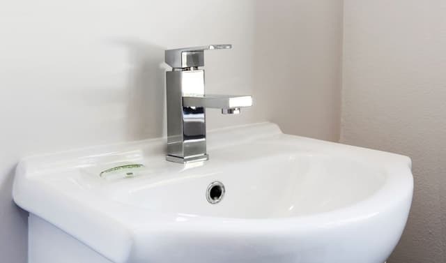 Single room with shared bathroom
