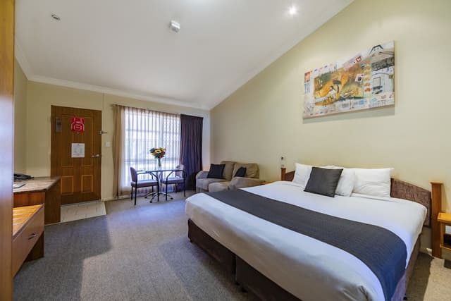 Executive King Spa Suite