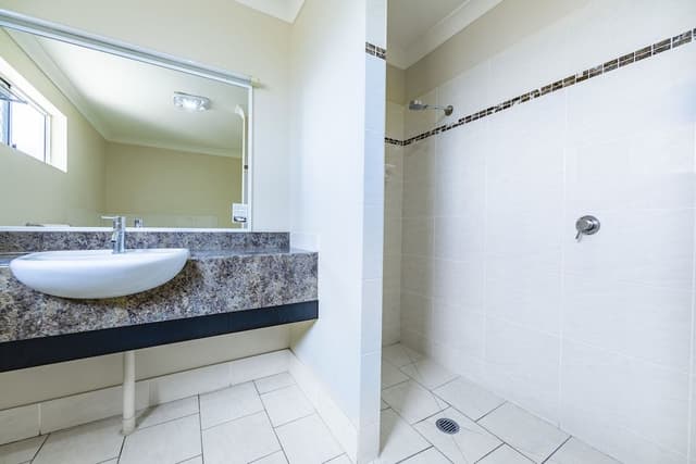 Executive King Spa Suite