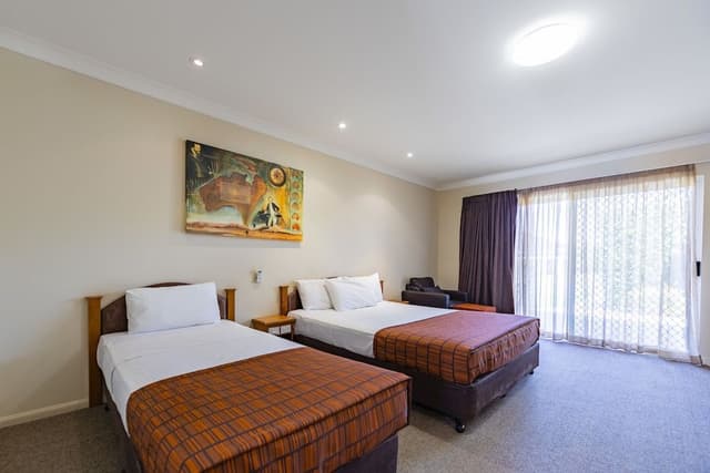 Standard Twin Room