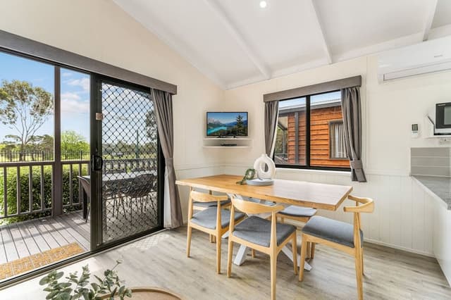 Deluxe Three Bedroom Cabin (with balcony)