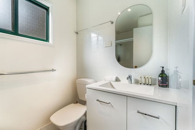 Deluxe Cabin (2BR) - Sleeps 4