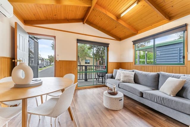 Standard Two Bedroom Cabin, sleeps 6