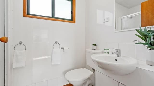 Standard Two Bedroom Family Cabin, sleeps 5