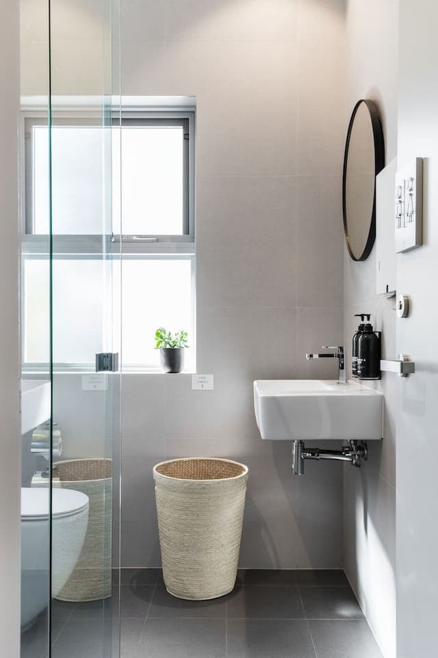 Single Room (Shared Bathroom)