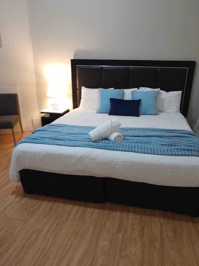Family Room, 1 Bedroom