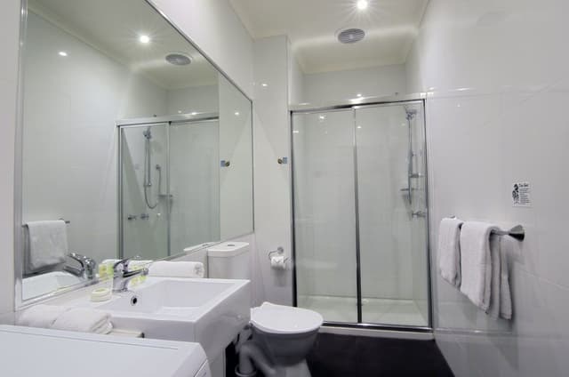 One Bedroom Apartment