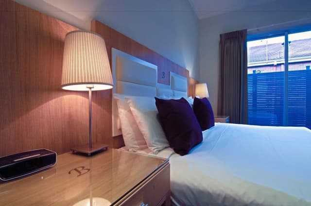 One Bedroom Apartment