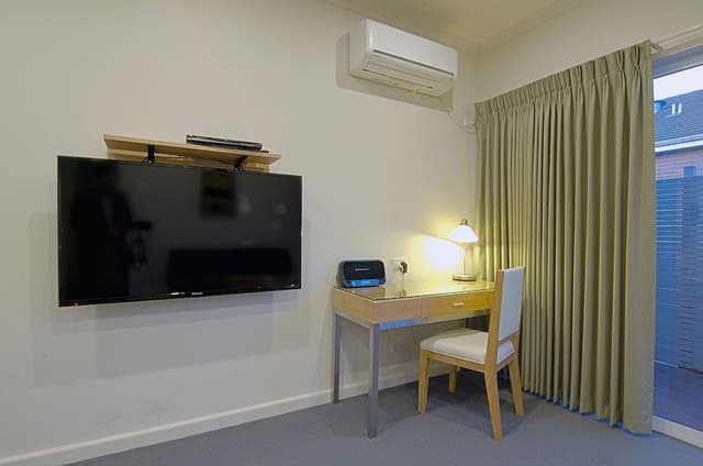 One Bedroom Apartment