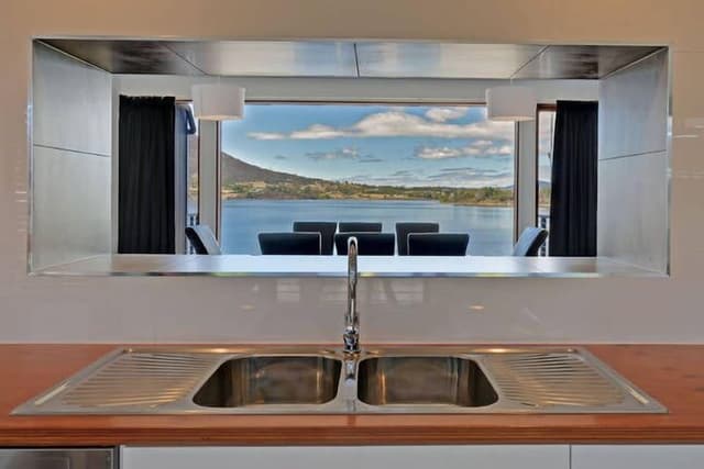 Luxury House, 7 Bedrooms, Waterfront View