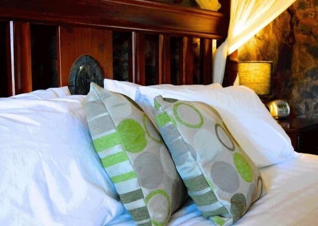Standard Room, 1 King Bed (Bluestone Room))