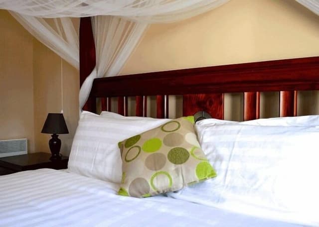 Room, 1 King Bed (Beer Garden)