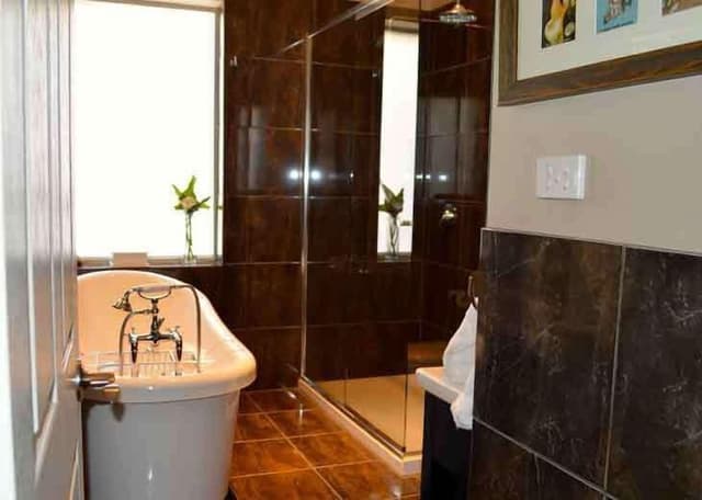 Standard Room, 1 King Bed (Bluestone Room))