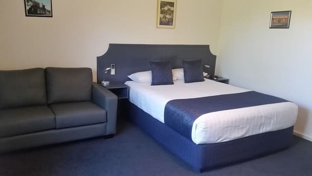 Queen Room