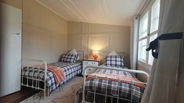 Traditional House, 3 Bedrooms, Valley View, Mountainside