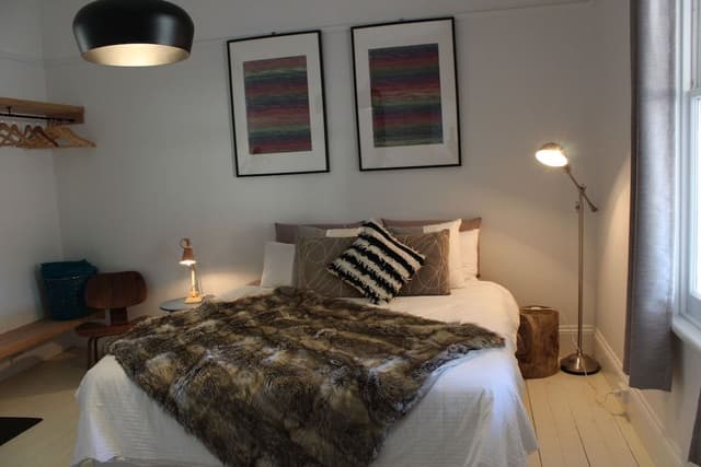 Executive House, 3 Bedrooms, Non Smoking