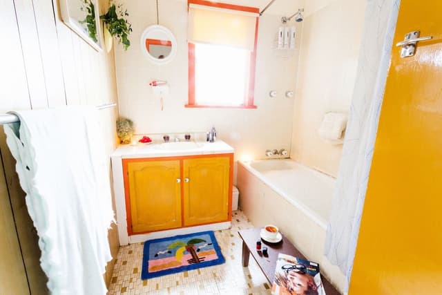 House, 2 Bedrooms, 2 Bathrooms