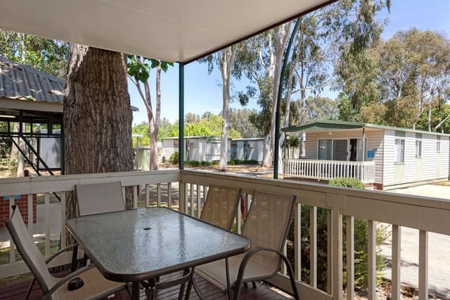 Standard 2 Bedroom Cabin - Sleeps 5