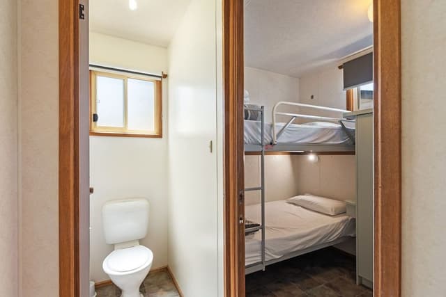 Standard 2 Bedroom Cabin - Sleeps 5