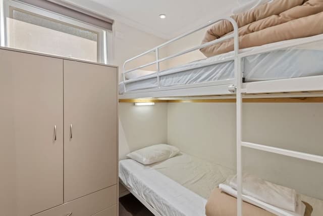 Deluxe 3 Bedroom Lakefront Cabin