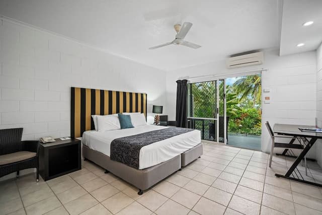 Poolside King Room