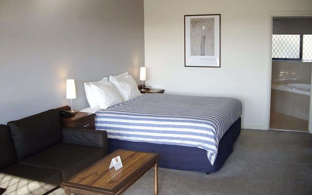 Executive Room, 1 King Bed, Non Smoking, Jetted Tub