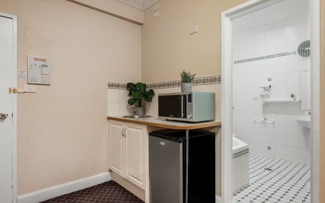 King Spa Suite