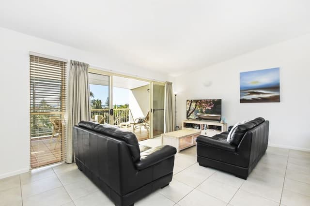 2 Bedroom Seaview Apartment