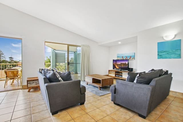 2 Bedroom Seaview Apartment