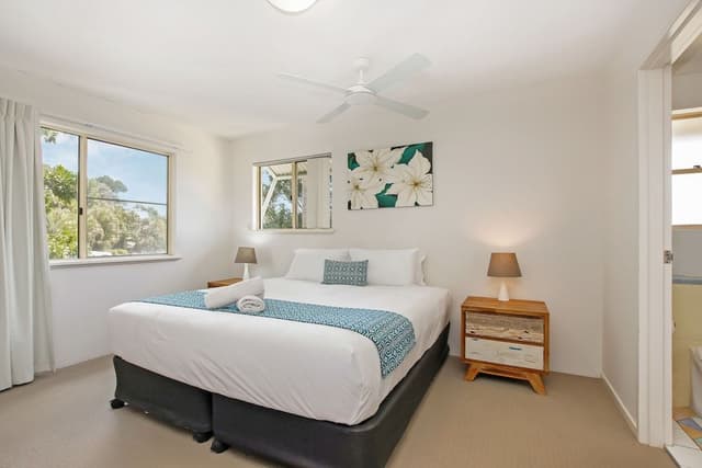 2 Bedroom Seaview Apartment