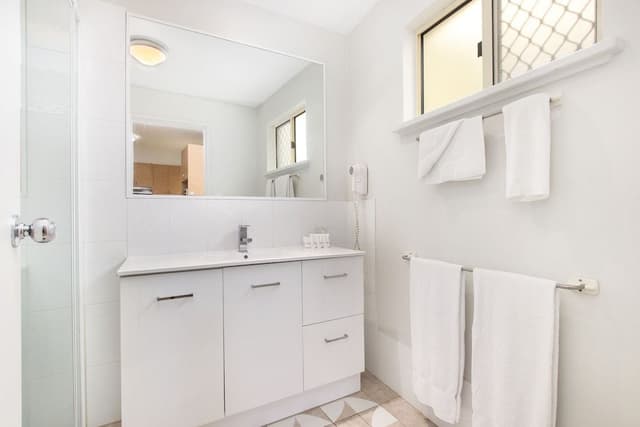 1 Bedroom Loft Apartment