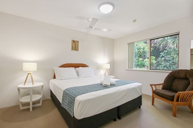 2 Bedroom Seaview Apartment