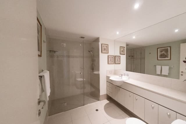 Resort Three Bedroom Ocean View Apartment