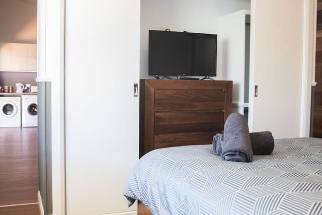 Deluxe Studio Suite, 1 Queen Bed
