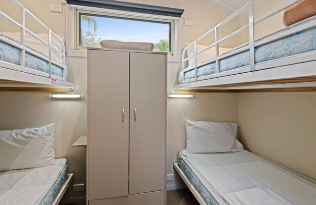 Superior 2 Bedroom Lakeview Cabin