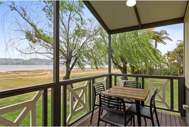 Superior 2 Bedroom Lakeview Cabin