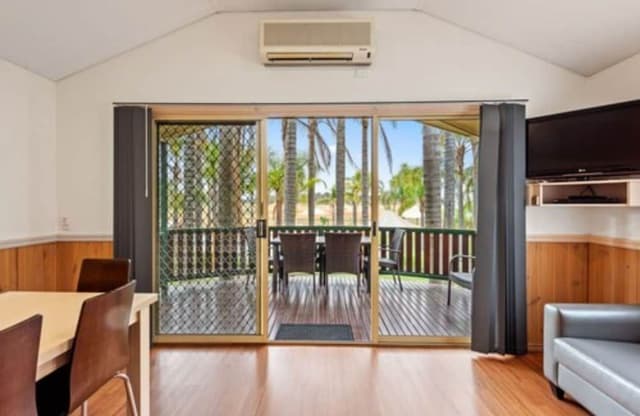 Superior 2 Bedroom Poolside Cabin