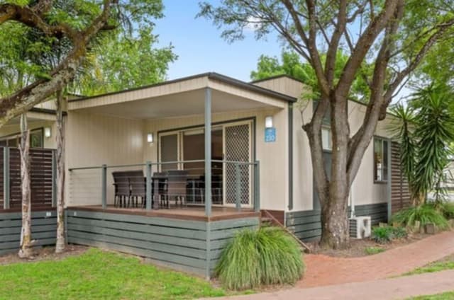 Deluxe 3 Bedroom Duplex Cabin