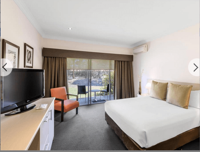Deluxe Queen Room
