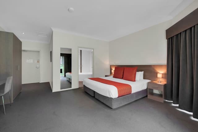 Premium King Spa Suite