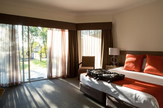 Deluxe King Room
