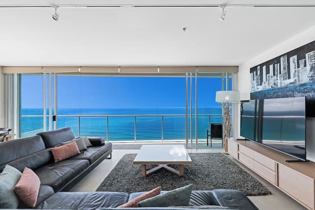 Four Bedroom Ocean View Apartment