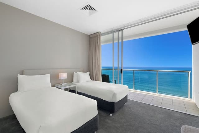 Four Bedroom Ocean View Apartment