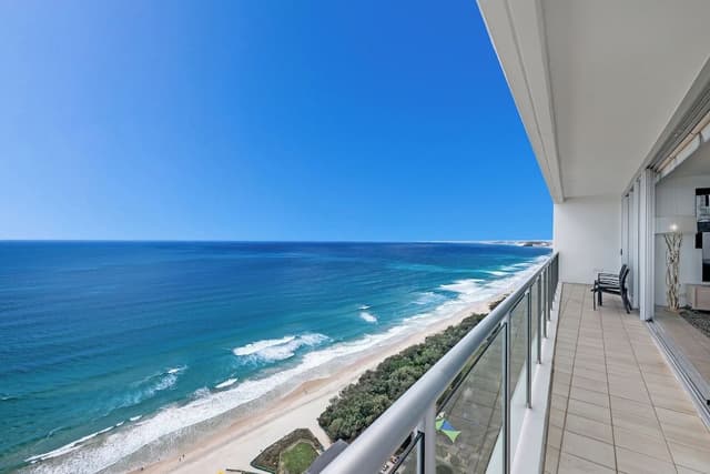 Four Bedroom Ocean View Apartment