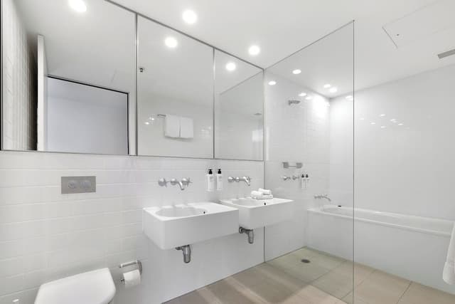 Four Bedroom Ocean View Apartment