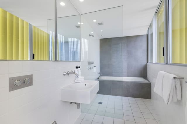 Three Bedroom Ocean View Apartment
