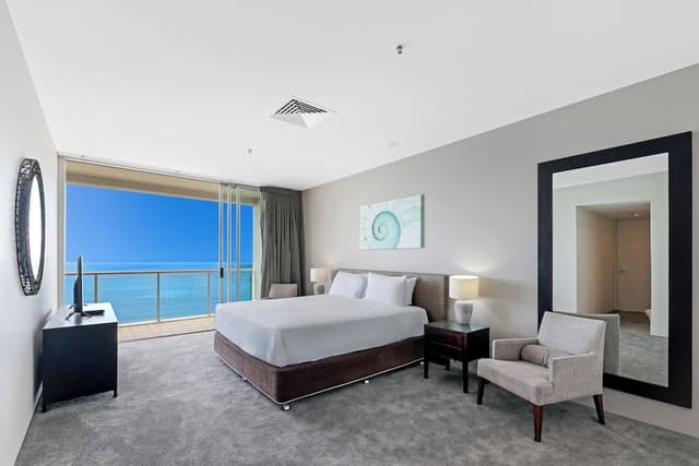 Four Bedroom Ocean View Apartment