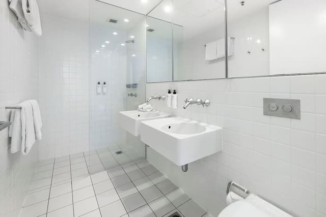Three Bedroom Ocean View Apartment