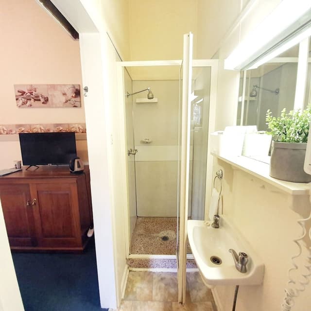 Family Suite with bunks (Guesthouse)