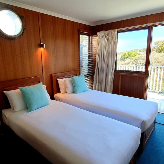 Lighthouse Suite (Motel)